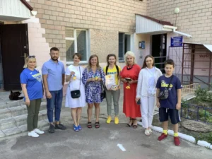 Olena Chyzhova (4th from left) and Chernihiv volunteers at kindergarten No. 74