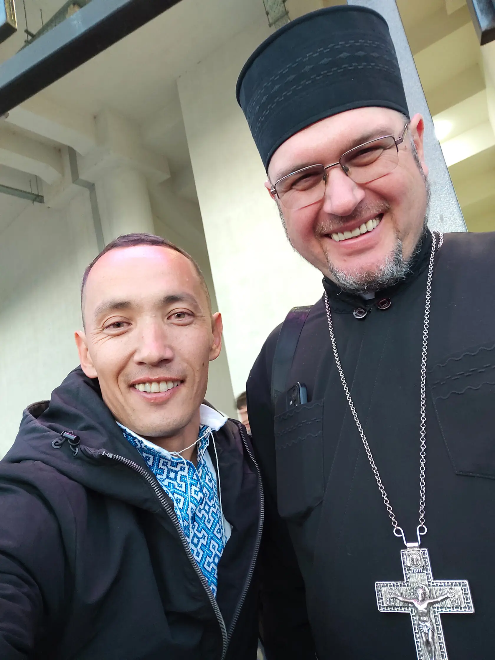 Жанибек с украинским священником